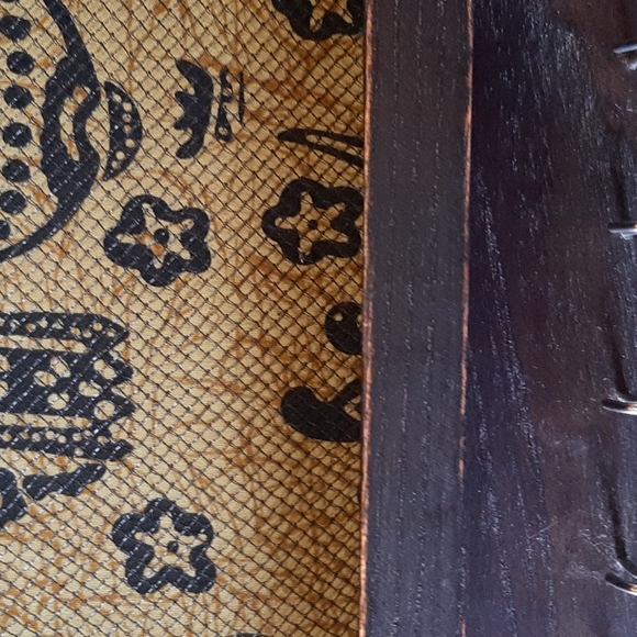 Wall hanging rack with small shelf. - Picture 4 of 5